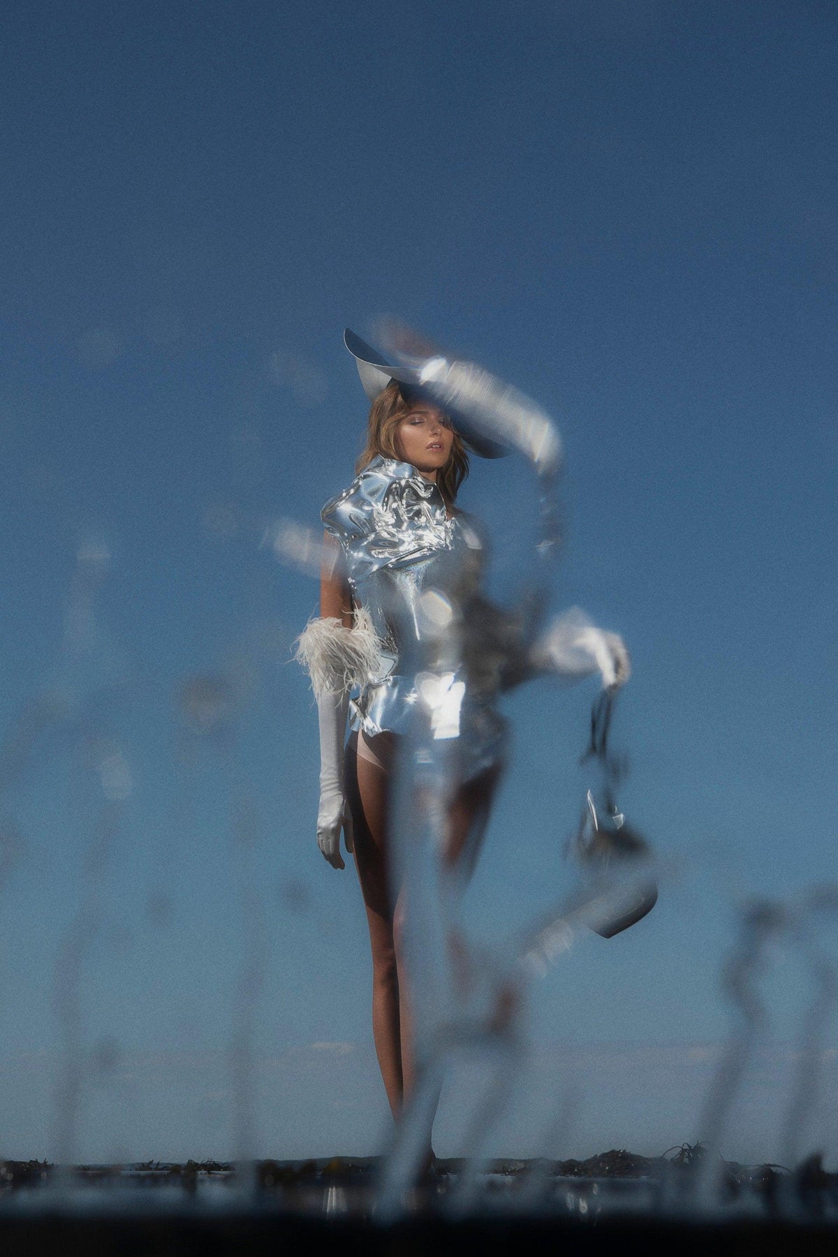 L'Officiel Vietnam-Cornelia James